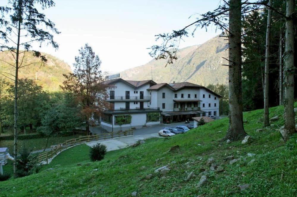 Albergo Il Castellino Boario Terme 외부 사진