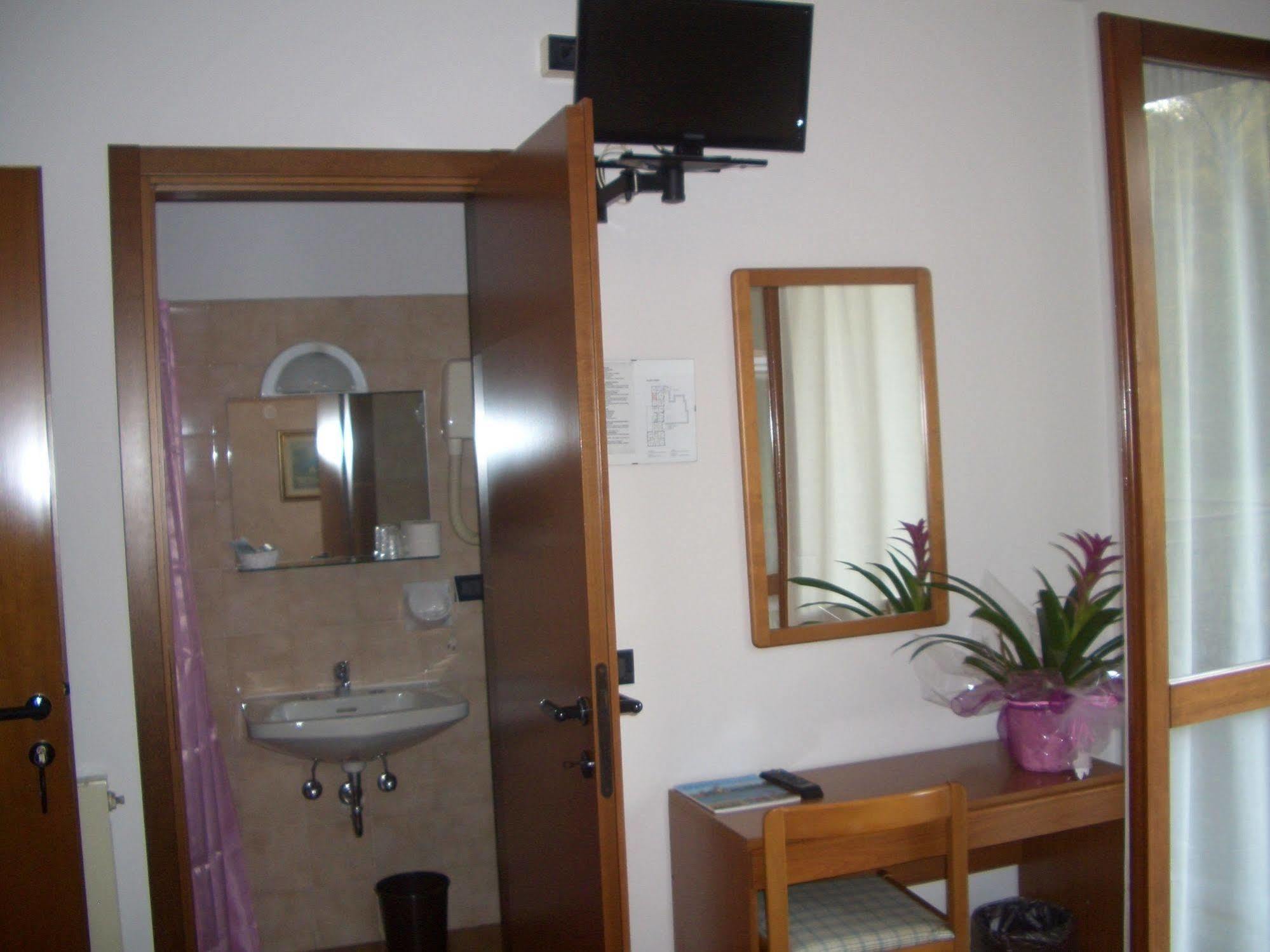 Albergo Il Castellino Boario Terme 외부 사진