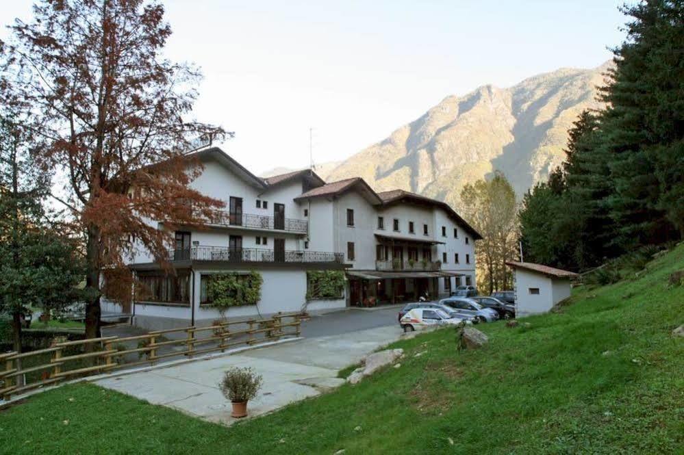 Albergo Il Castellino Boario Terme 외부 사진